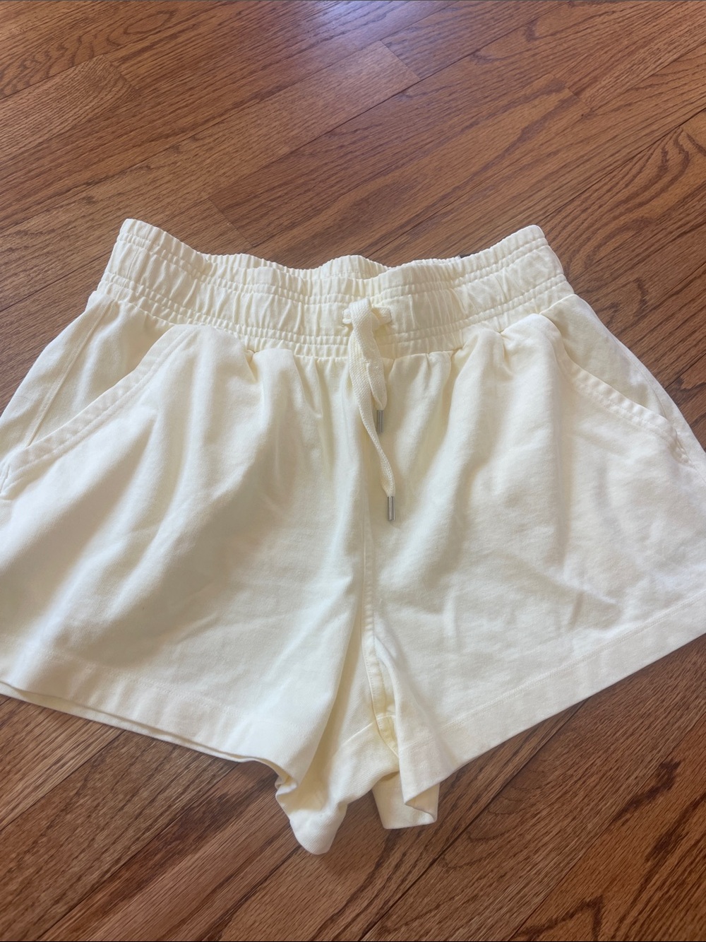 CALIA by Carrie Underwood Buttery Yellow Drawstring Journey Shorts Casual Beach - Picture 3 of 8